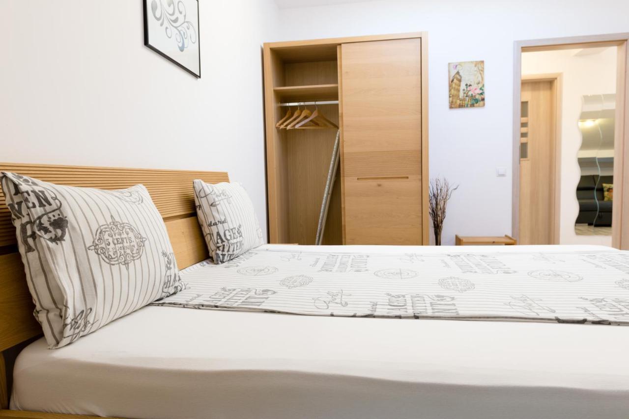Romexpo Apartment Luxury - Aproape De Centru Si Parc Herastrau! Bukarest Kültér fotó
