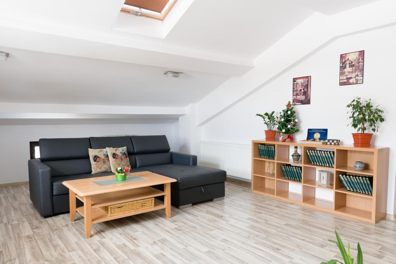 Romexpo Apartment Luxury - Aproape De Centru Si Parc Herastrau! Bukarest Kültér fotó