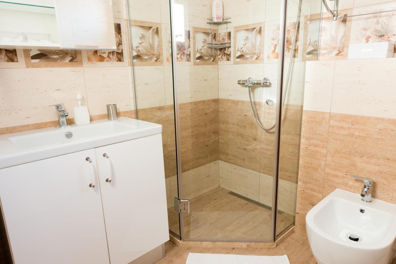 Romexpo Apartment Luxury - Aproape De Centru Si Parc Herastrau! Bukarest Kültér fotó